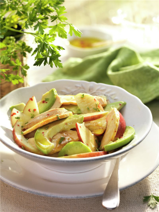 receta simple y sencilla Ensalada con aguacate y manzana