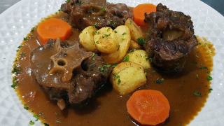 receta simple y sencilla  Rabo de toro a la cordobesa