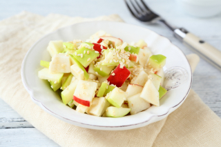 receta simple y sencilla Ensalada de apio y manzana