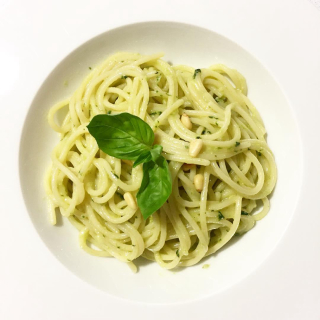 receta simple y sencilla Espaguetis al pesto