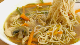 receta simple y sencilla Sopa china de fideos