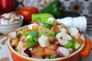 receta simple y sencilla  Ensalada de pulpo y queso fresco