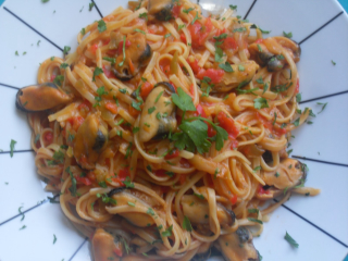 receta simple y sencilla  Mejillones con tallarines