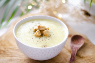 receta simple y sencilla  Puré de coliflor con salmón