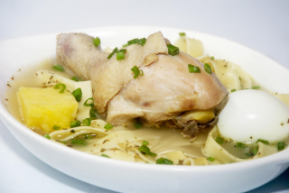 receta simple y sencilla  Caldo de ave al aroma de lima