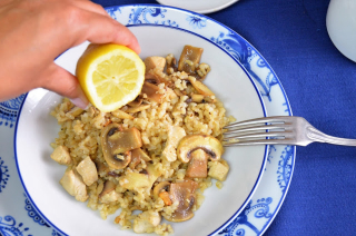 receta simple y sencilla  Arroz integral con pollo y champiñones