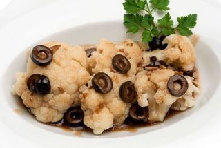 receta simple y sencilla  Coliflor en salsa de olivas negras