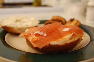 receta simple y sencilla Bagel con salmón