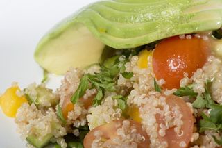 receta simple y sencilla Ensalada de quinoa y aguacate