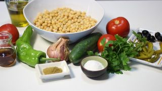 receta simple y sencilla Ensalada de garbanzos con huevo duro