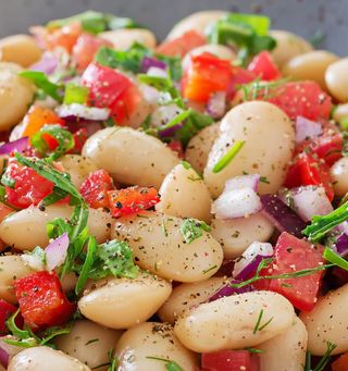 receta simple y sencilla Ensalada de alubias blancas con atún