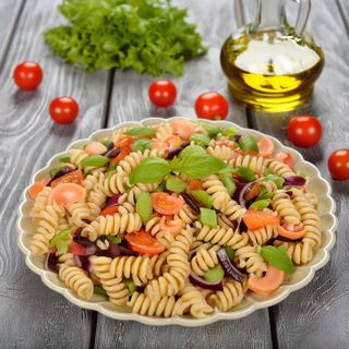 receta simple y sencilla Ensalada de pasta de lentejas con verduras